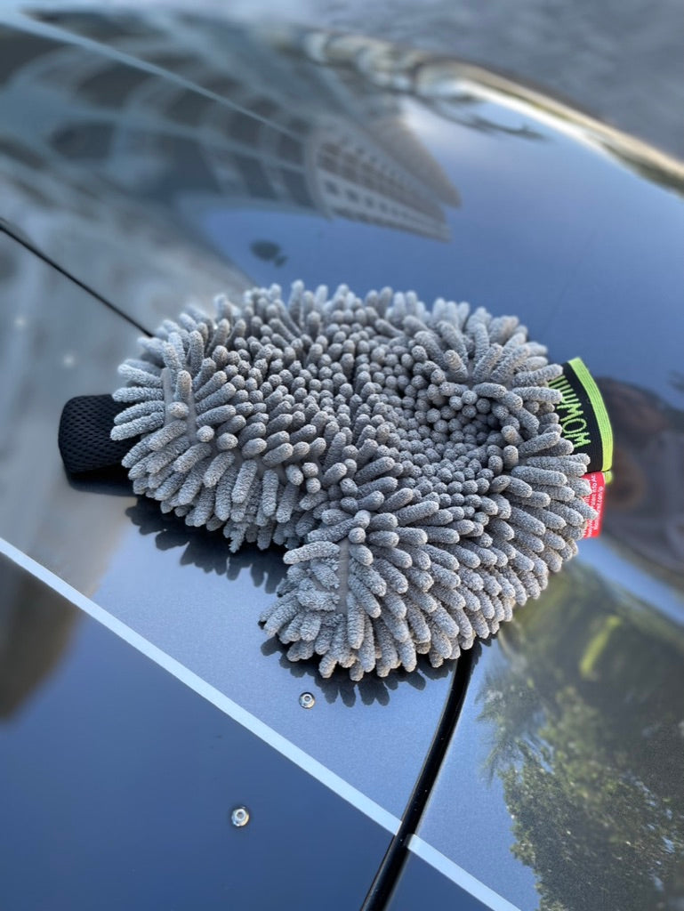 WOWmitt® Wash Mitt - The First & Only Multi-Patented Wash Mitt With A Secret Weapon - The Scrubfinger! ONLY $7.98 Each For 2+ Or $9.97 for One!