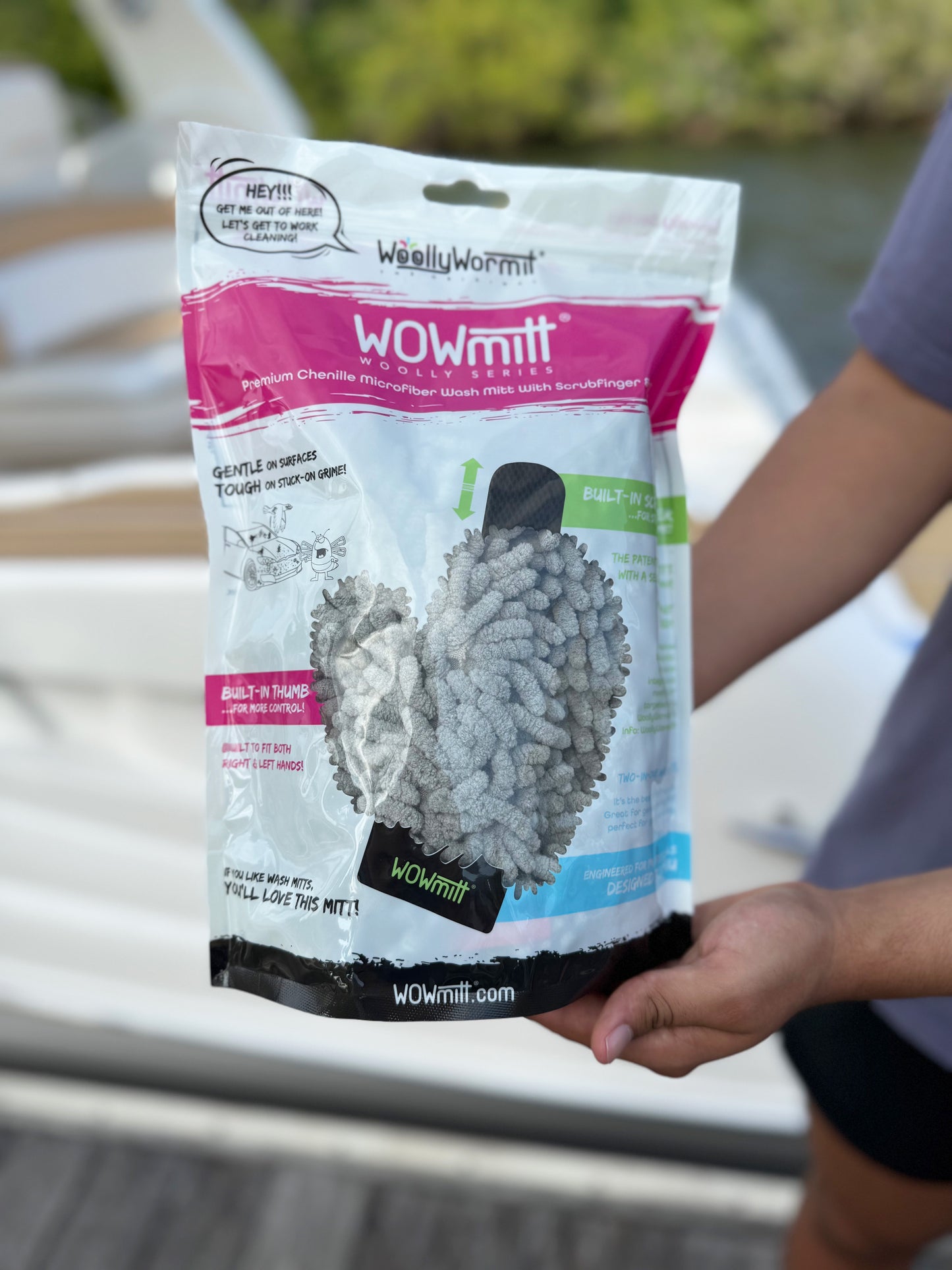 WOWmitt® Wash Mitt - The First & Only Multi-Patented Wash Mitt With A Secret Weapon - The Scrubfinger! ONLY $7.98 Each For 2+ Or $9.97 for One!