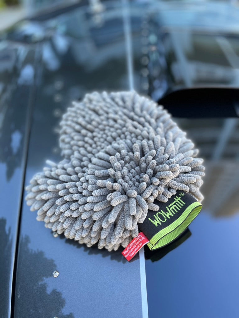 WOWmitt® Wash Mitt - The First & Only Multi-Patented Wash Mitt With A Secret Weapon - The Scrubfinger! ONLY $7.98 Each For 2+ Or $9.97 for One!